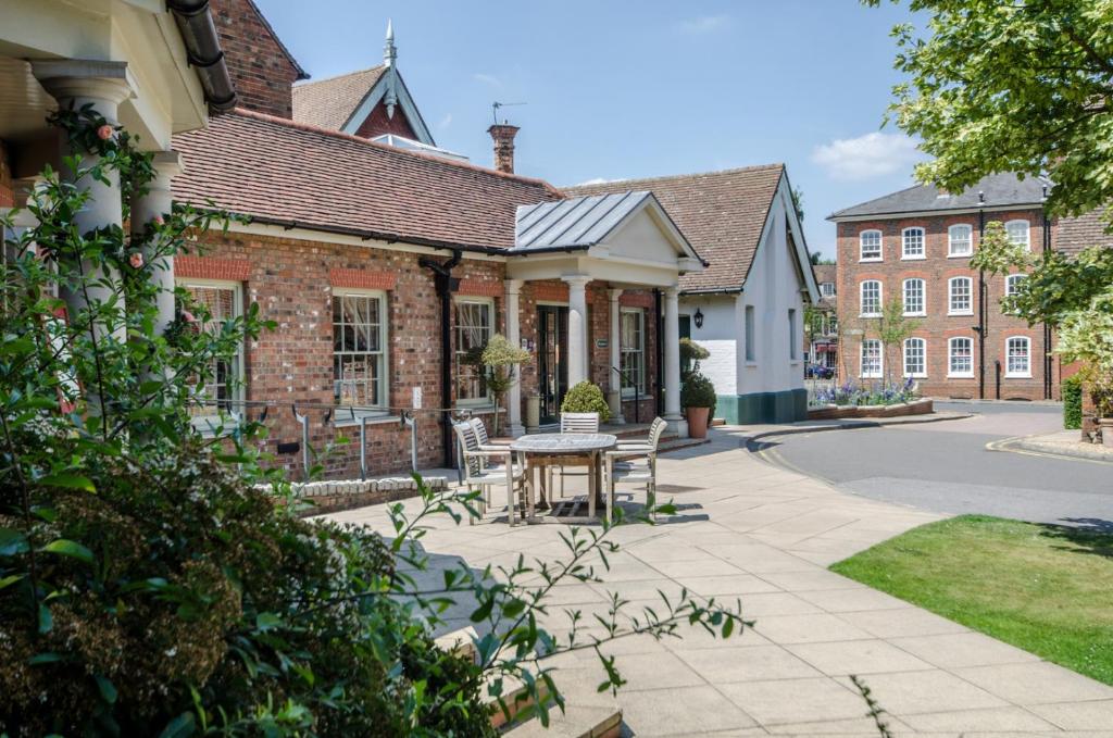 The Woburn (Woburn) 