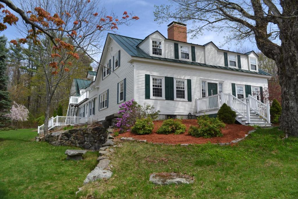 The Nutmeg Inn (Meredith)
