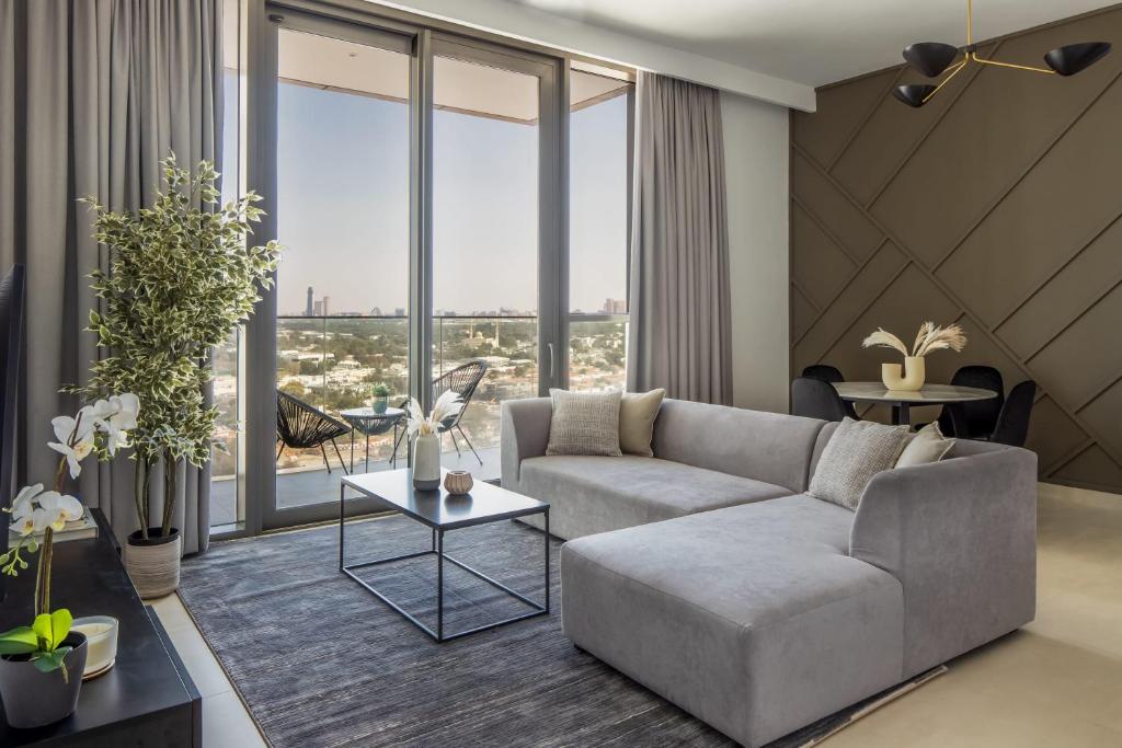 Silkhaus elegant 1BDR in Downtown Views with pool & gym access