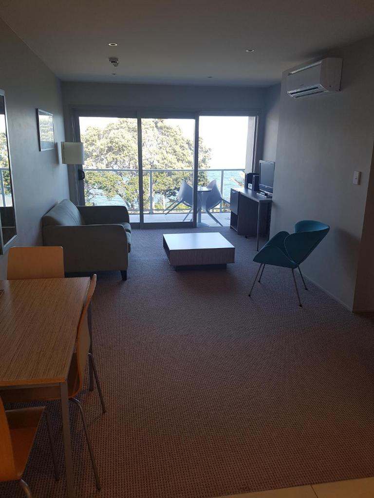 Te Kaha Beach Resort (Te Kaha)