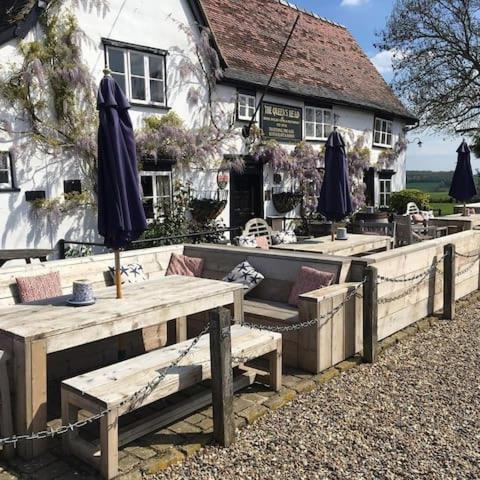The Queen's Head (Hawkedon)