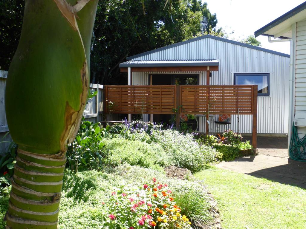 Bungalow on Bell Common