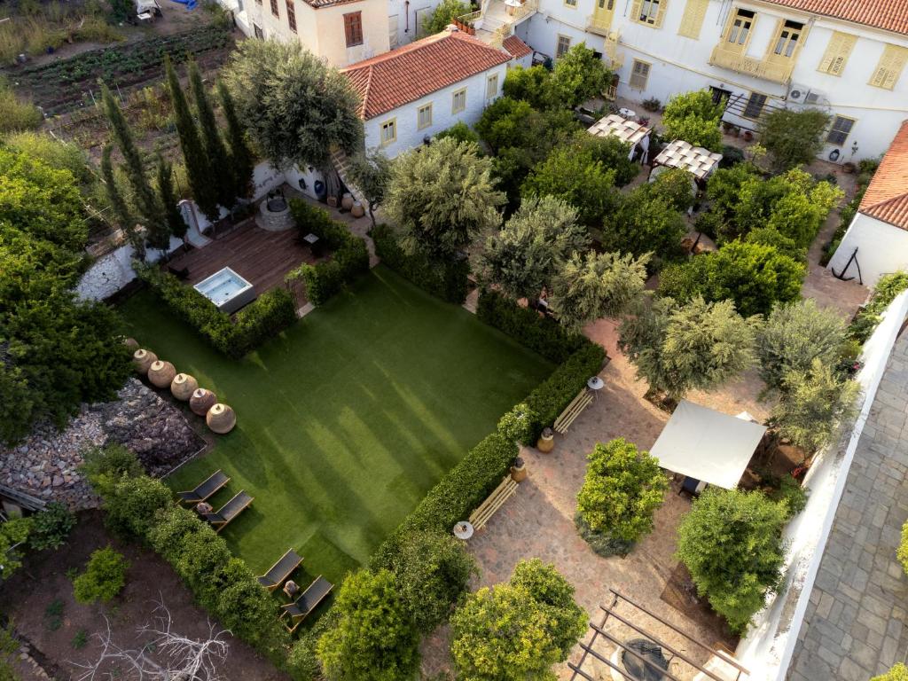 Rafalias Mansion