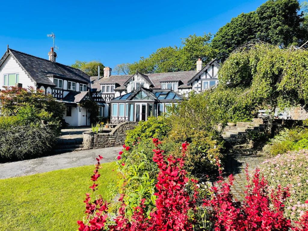 Pentre Cerrig Country House (Llanferres)