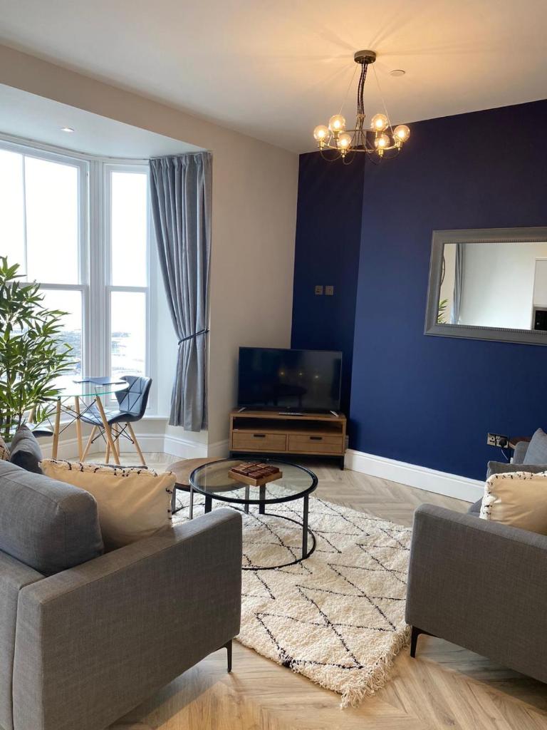 Belmont Apartment 2