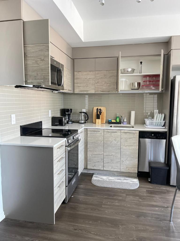 Exquisite Condo in Downtown Toronto
