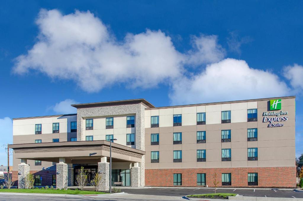 Holiday Inn Express & Suites - Atchison (Atchison)