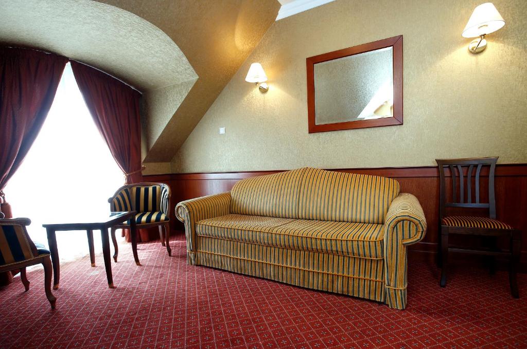Hotel Ködmön
