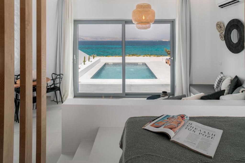 Seanfinity Beachfront Suites (Mikri Vigla) 