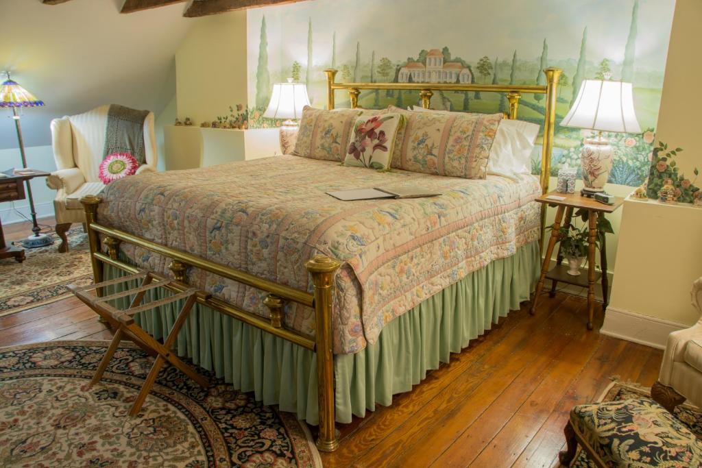 The Richard Johnston Inn & 1890 Caroline House (Fredericksburg)
