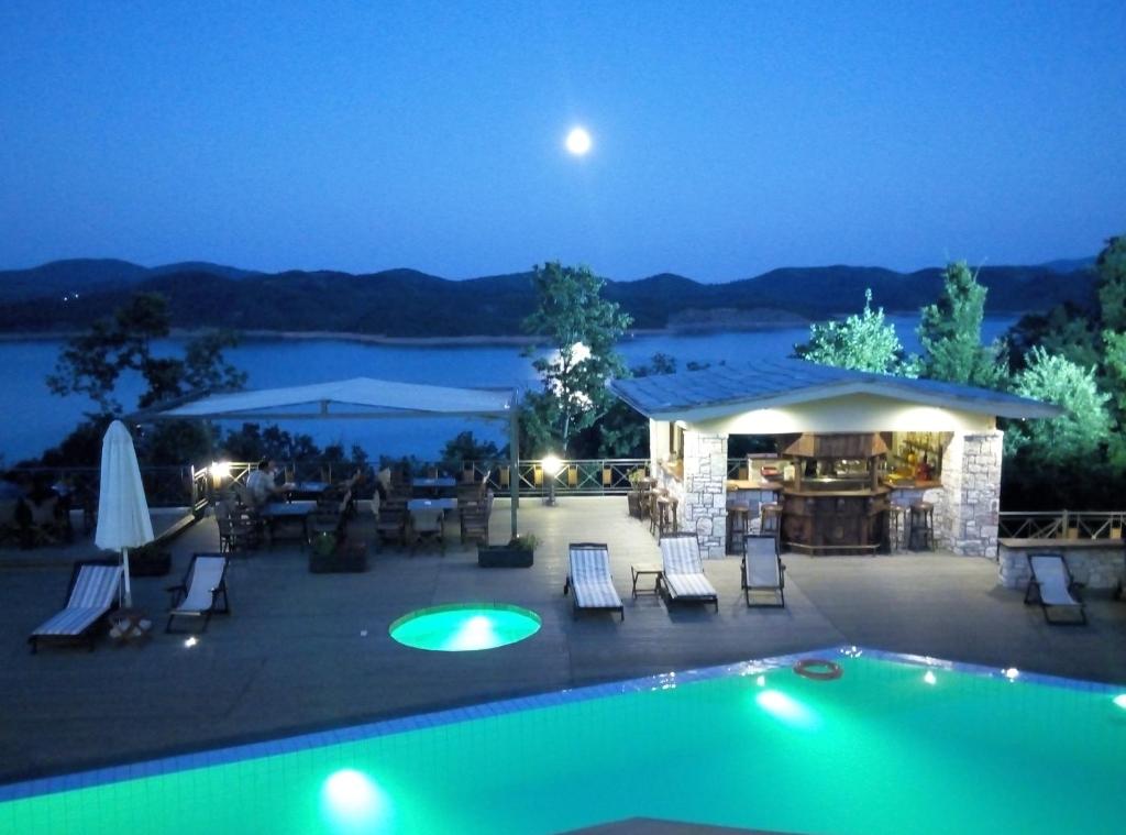 Naiades Hotel Resort & Conference (Neochori) 