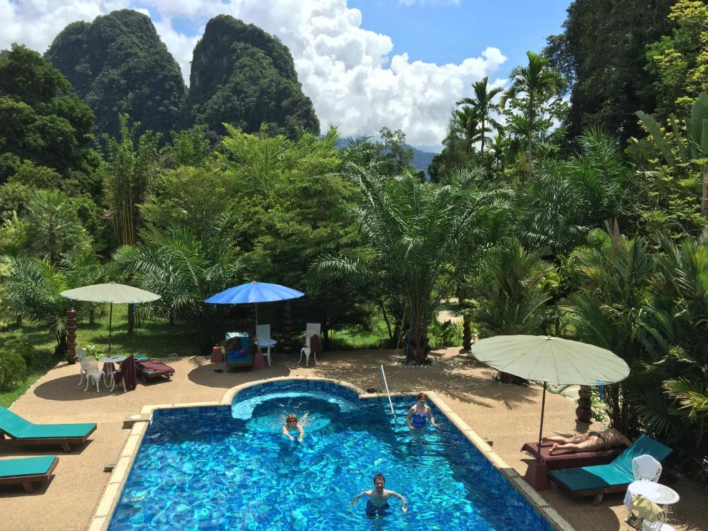 Hotel Khaosok and Spa