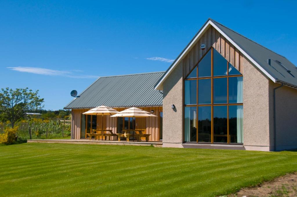 Clovenstone Lodges (Inverurie) 