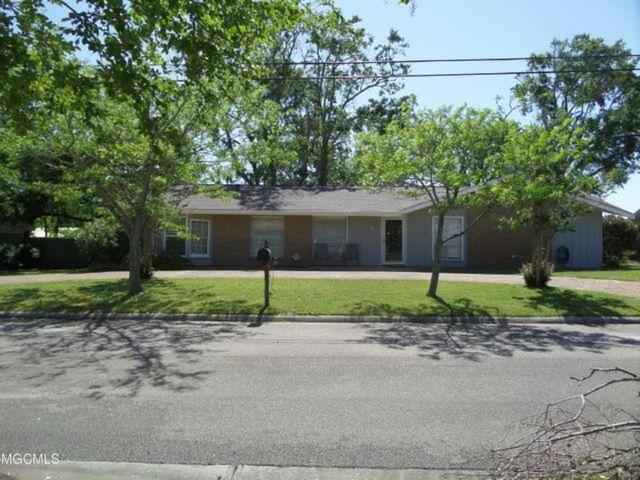 Mid Mod Beach House (Gulfport)