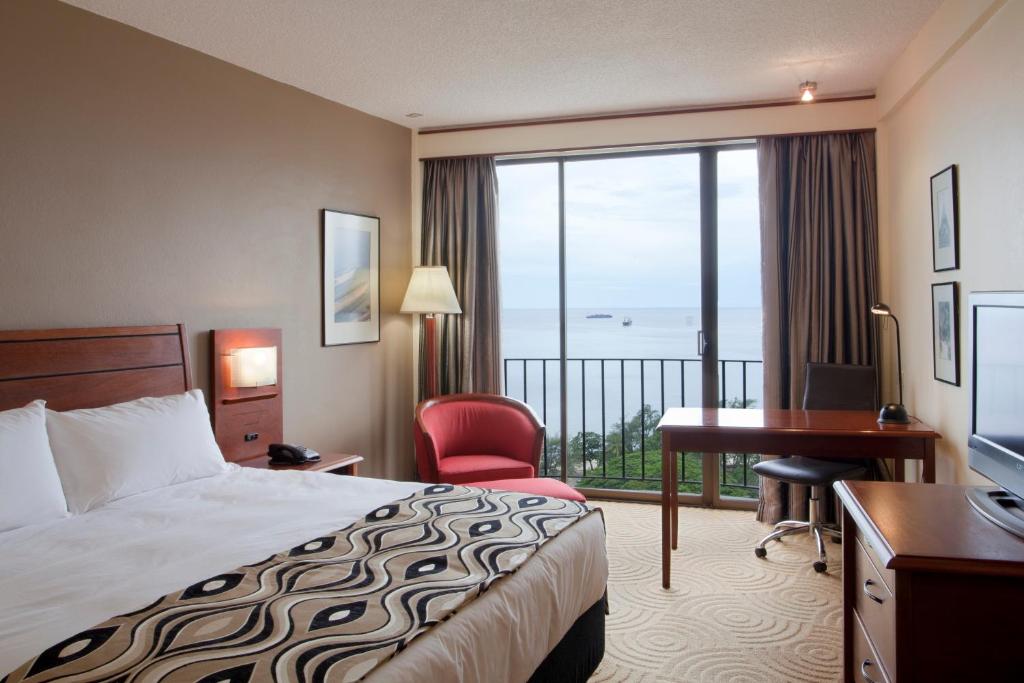 Crown Hotel