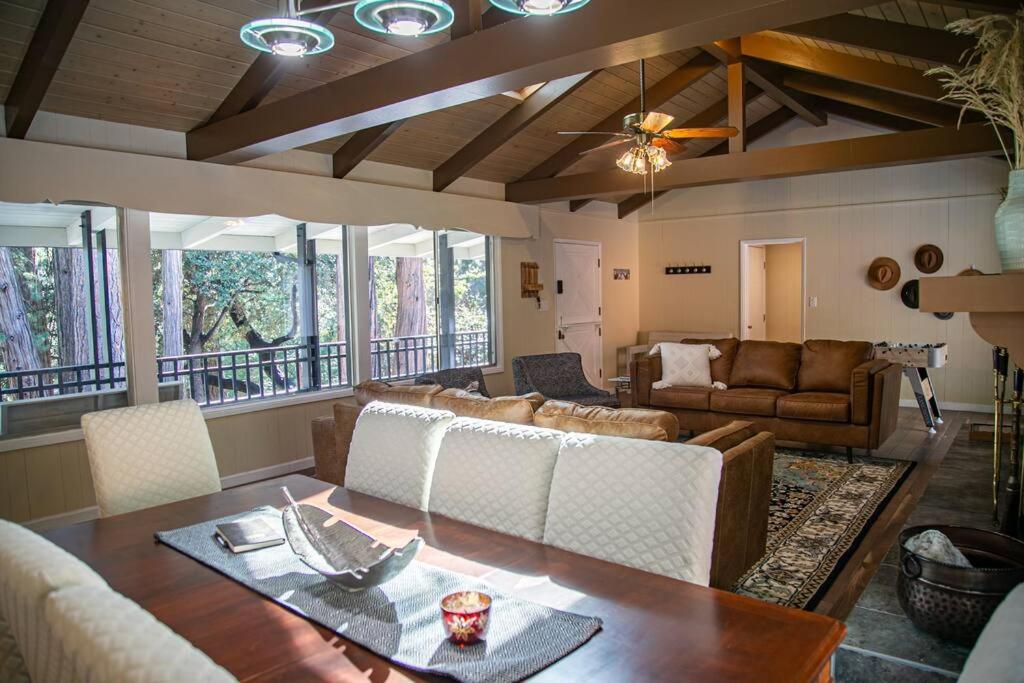 Whispering Pines-Newly remodeled