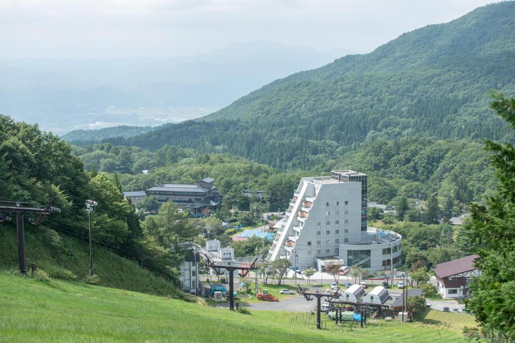 Takamiya Hotel Rurikura Resort (Zao Onsen) 
