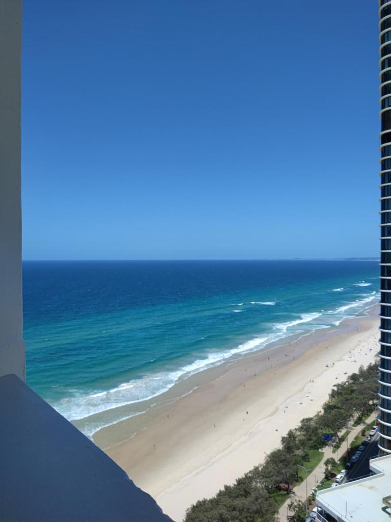Beachfront Views Great Location welcome to the Oceanau
