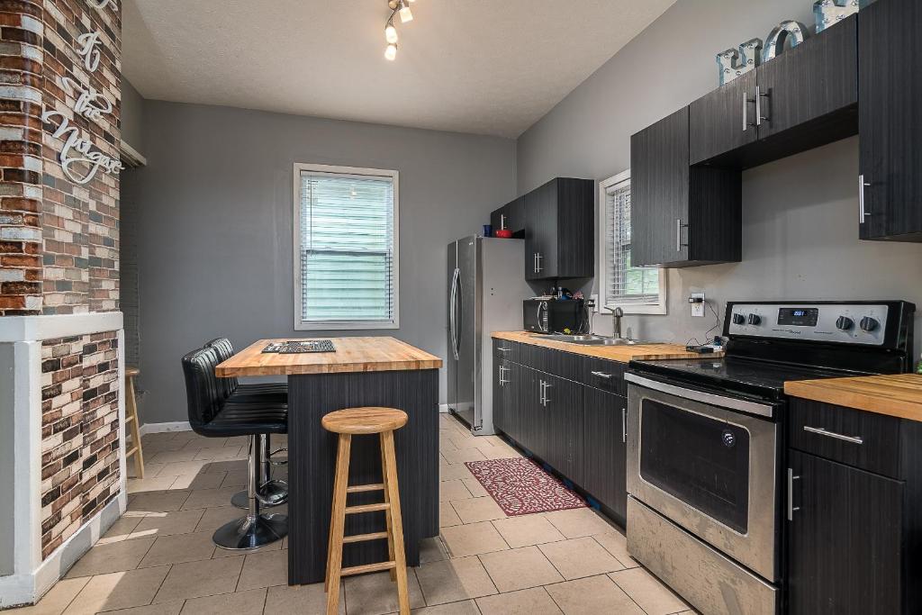 Deluxe Home near Churchhill Downs and University of Louisville
