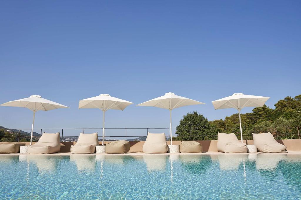Radisson Resort Plaza Skiathos (Kanapitsa) 