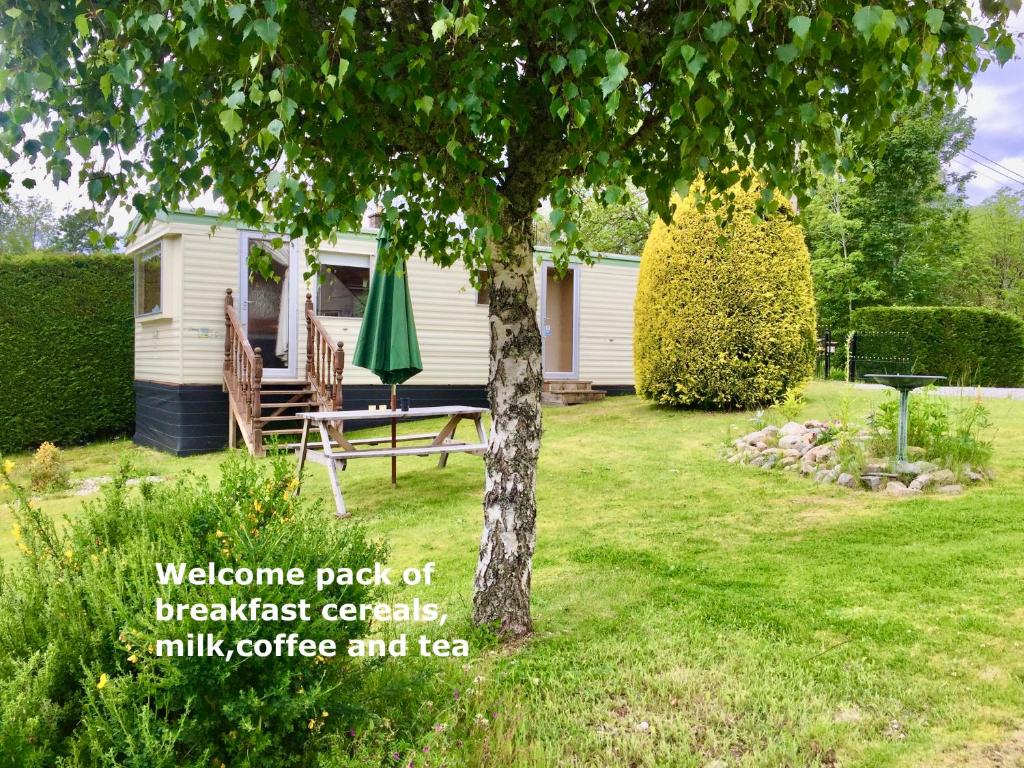 Static Caravan Experience at Rose Cottage - Adults Only - Maximum 2 Guests (Drumnadrochit)