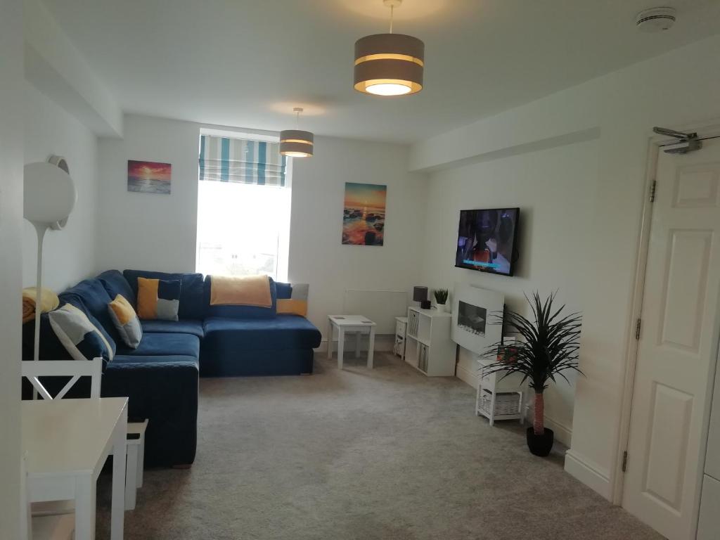Rhodri Apartment with Sea Views and Sun Terrace (Trearddur) 