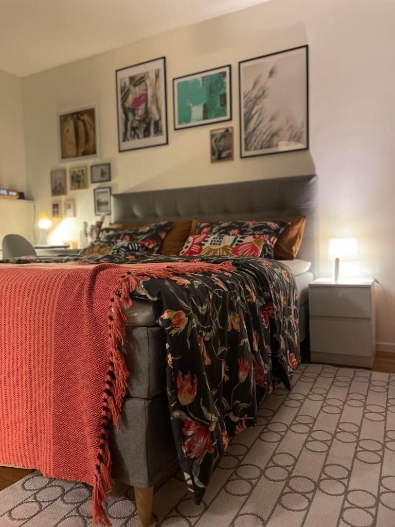 Private room in 2R apartment