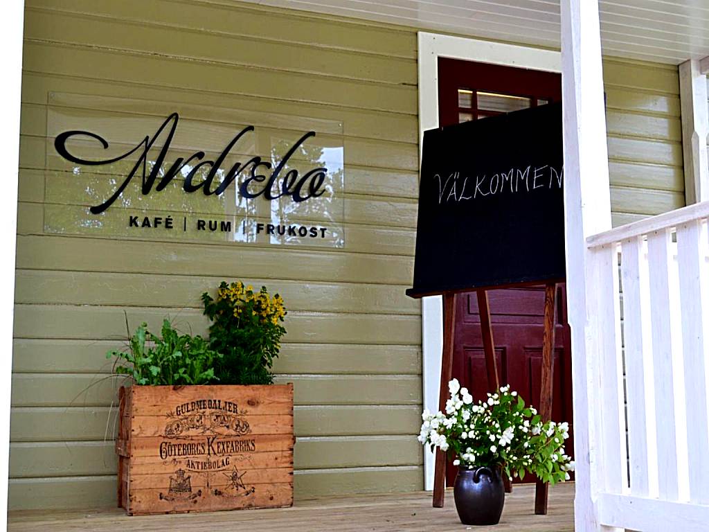 Ardrebo B&B (Ljugarn)