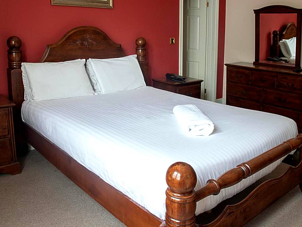 The Shakespeare Deluxe Hotel Halifax