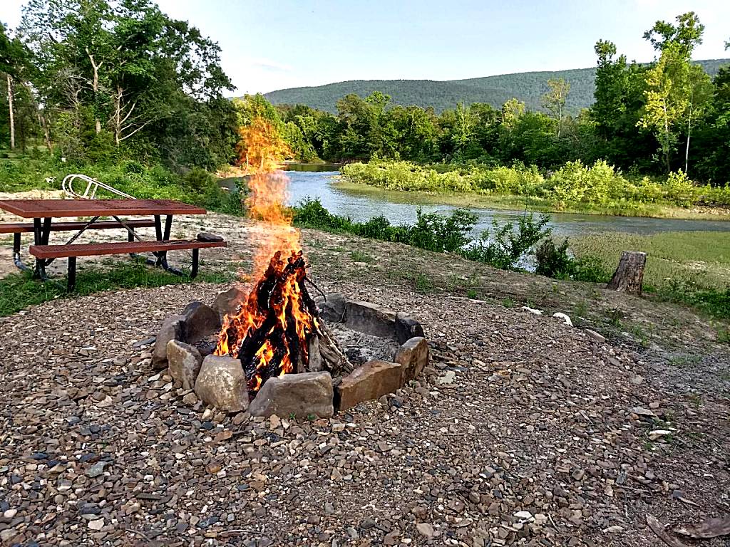 River Bird Lodging (Kiamichi)