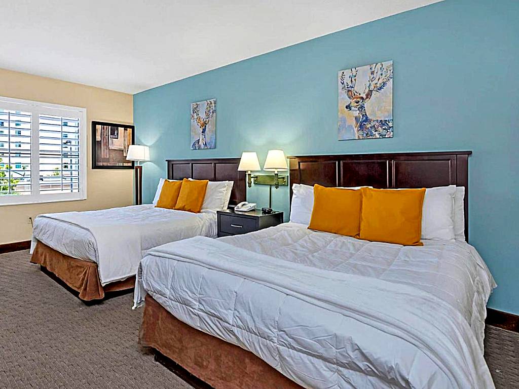 1BR Suite with Two Queen Beds - Near Disney