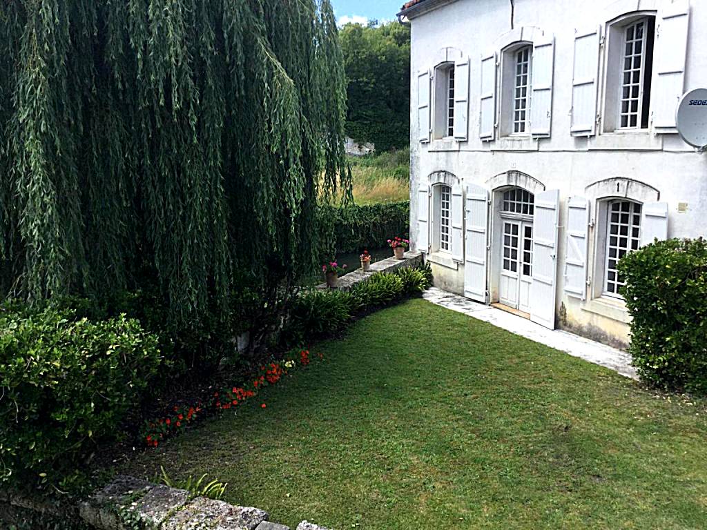 La Maison Du Pont (La Rochebeaucourt-et-Argentine) 