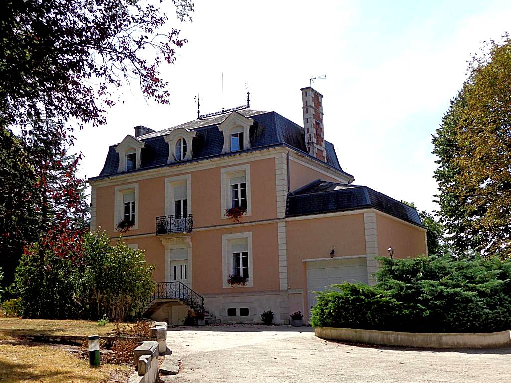La Maison Ribotteau (LʼIsle-Jourdain)
