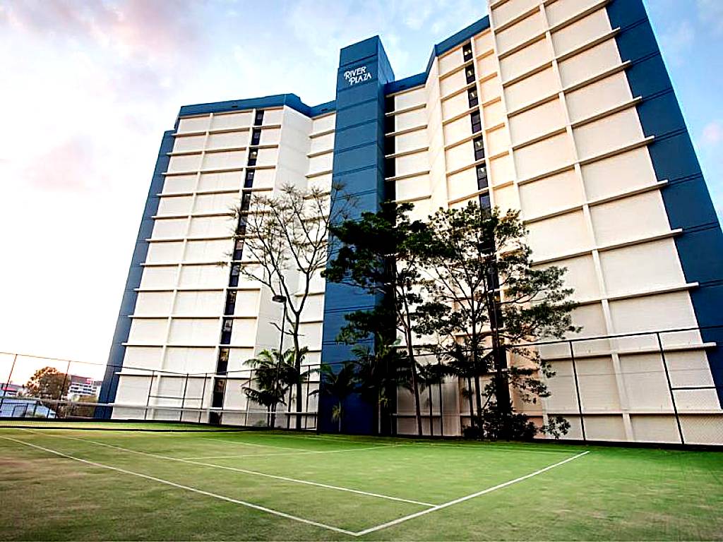 River Plaza Apartments