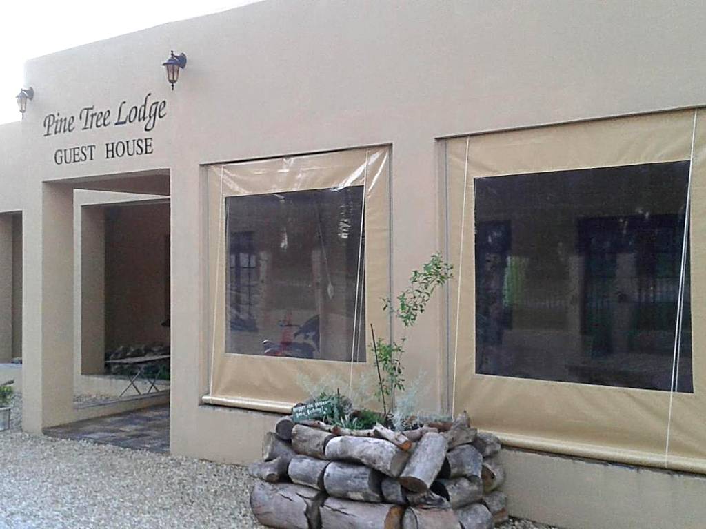 Pine Tree Lodge PE