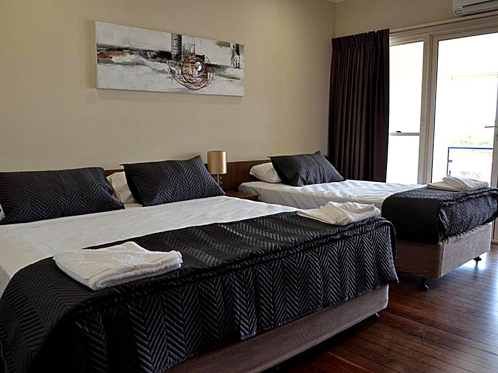 The Australian Hotel Motel