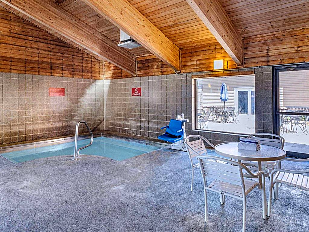 AmericInn by Wyndham Aberdeen Event Center (Aberdeen)