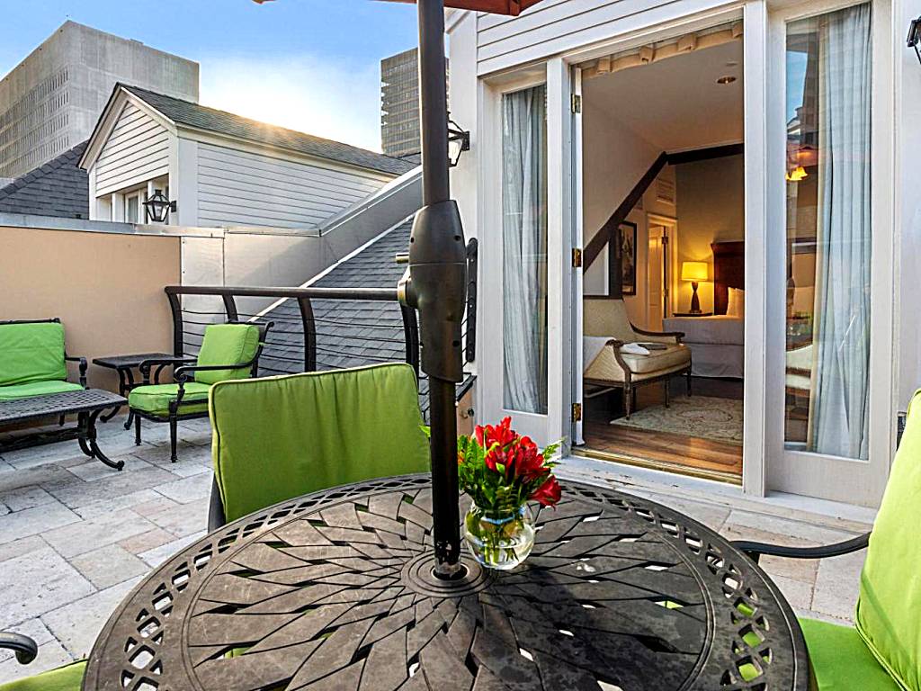 voco St James Hotel: King Room with Private Balcony (New Orleans)