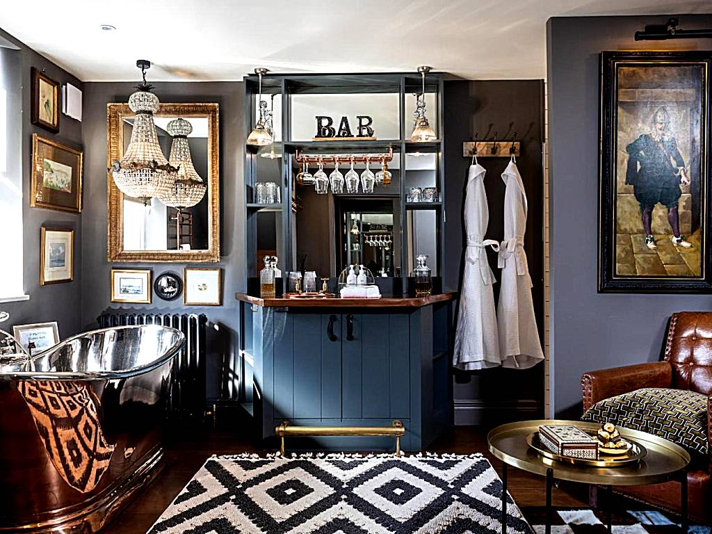 The Barth Room at Cheshire Boutique Barns: Deluxe Suite with Spa Bath (Nantwich)