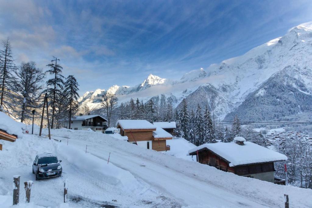 The Historic Chalet Les Allognes Mont-Blanc views