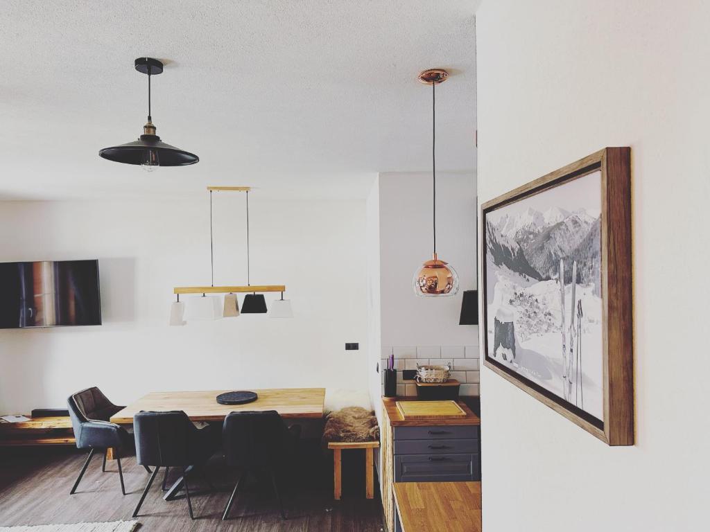 Chalet Schwarz