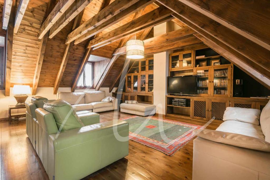 Casa Eth Gauèc by SeaMount Rentals