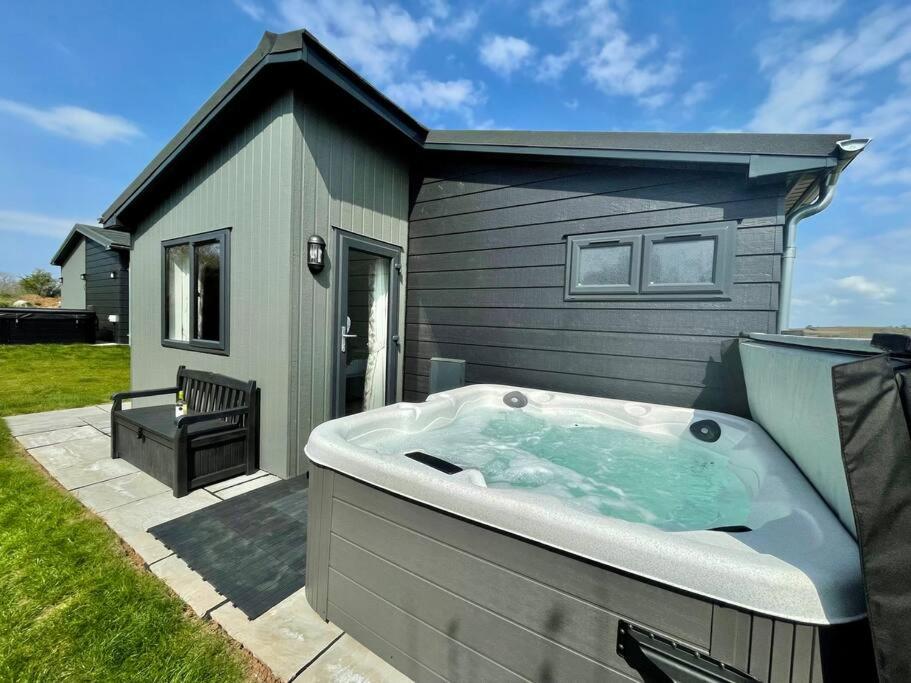 Luxury holiday home with hot tub close to beach