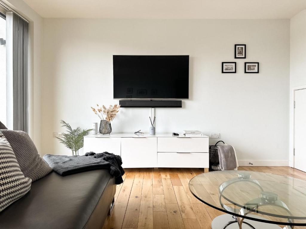 Luxury 3 Bedroom Apt. Leeds Centre