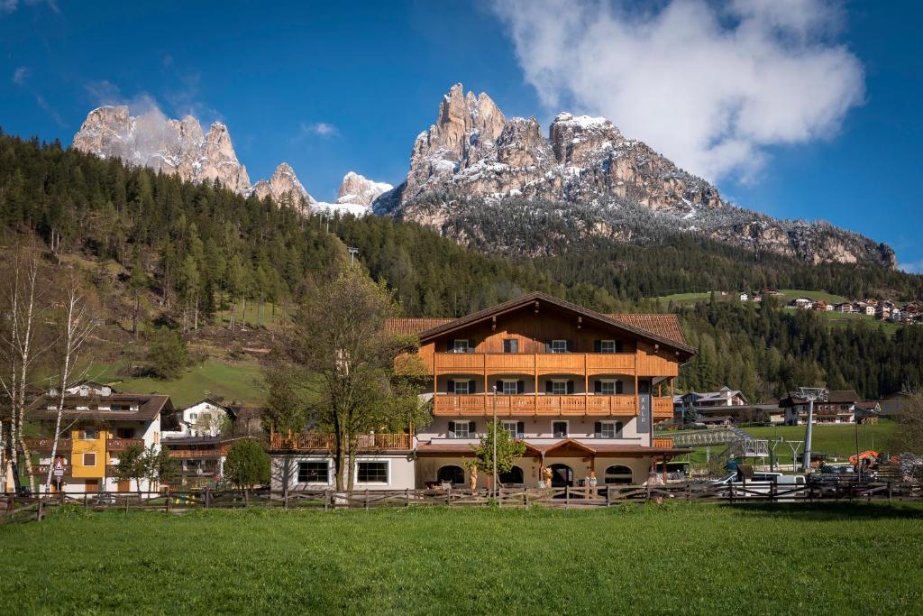 X Alp Hotel
