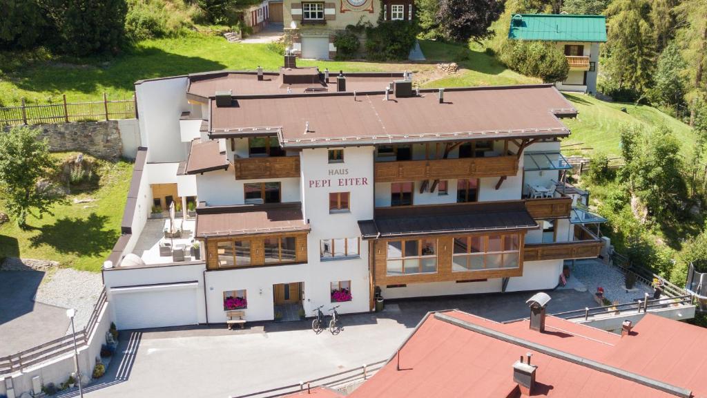 Quality Hosts Arlberg - Haus Pepi Eiter