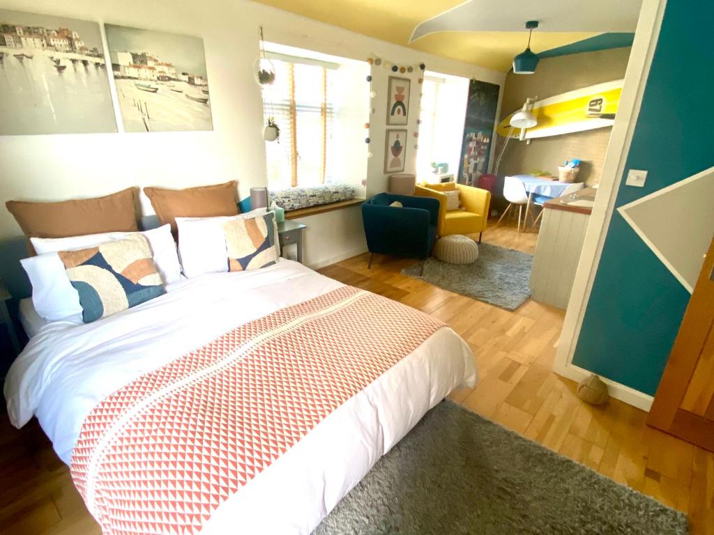 St Ives Balcony Flat