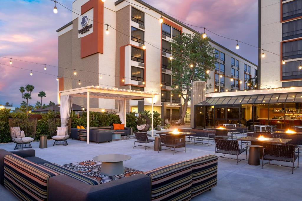 DoubleTree by Hilton San Bernardino