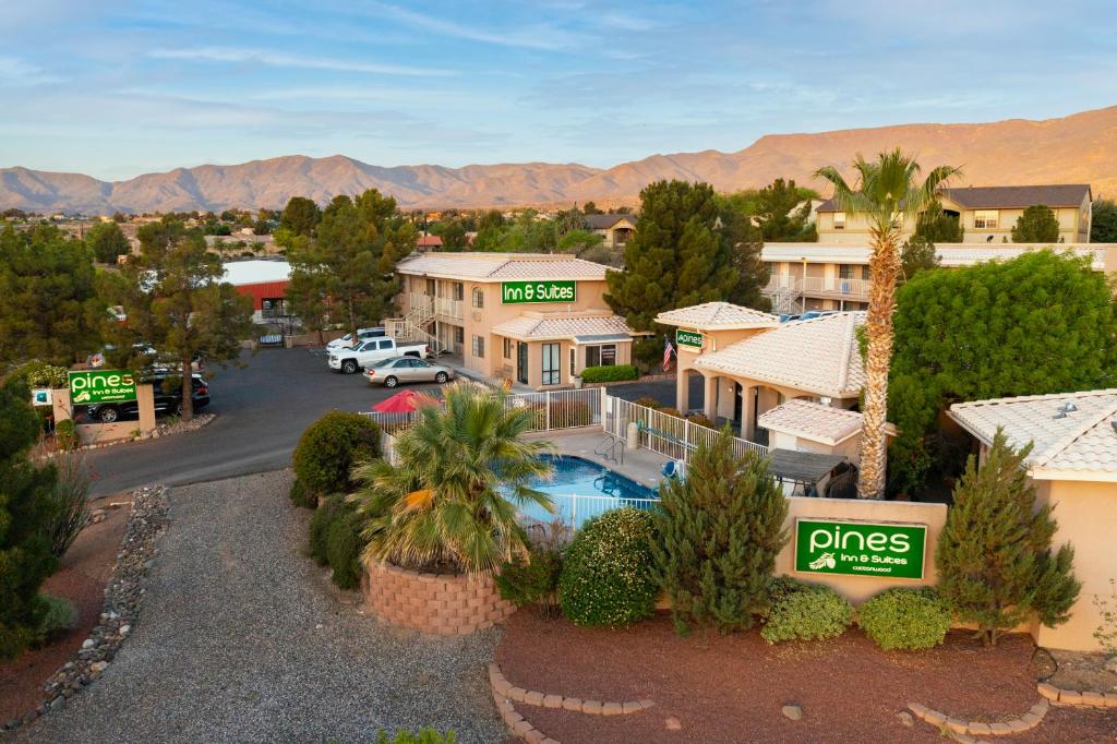 Pines Inn & Suites