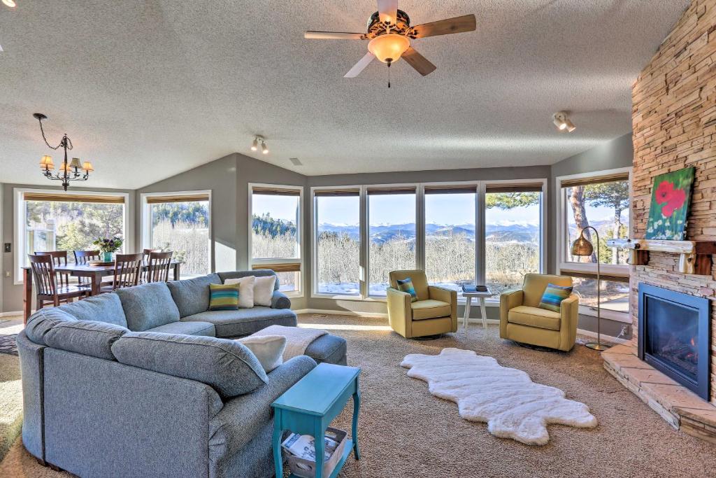 Airy Forest Escape with Mountain Views and Hot Tub!